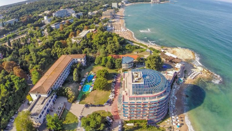почивка през лятото в Свети Константин и Елена