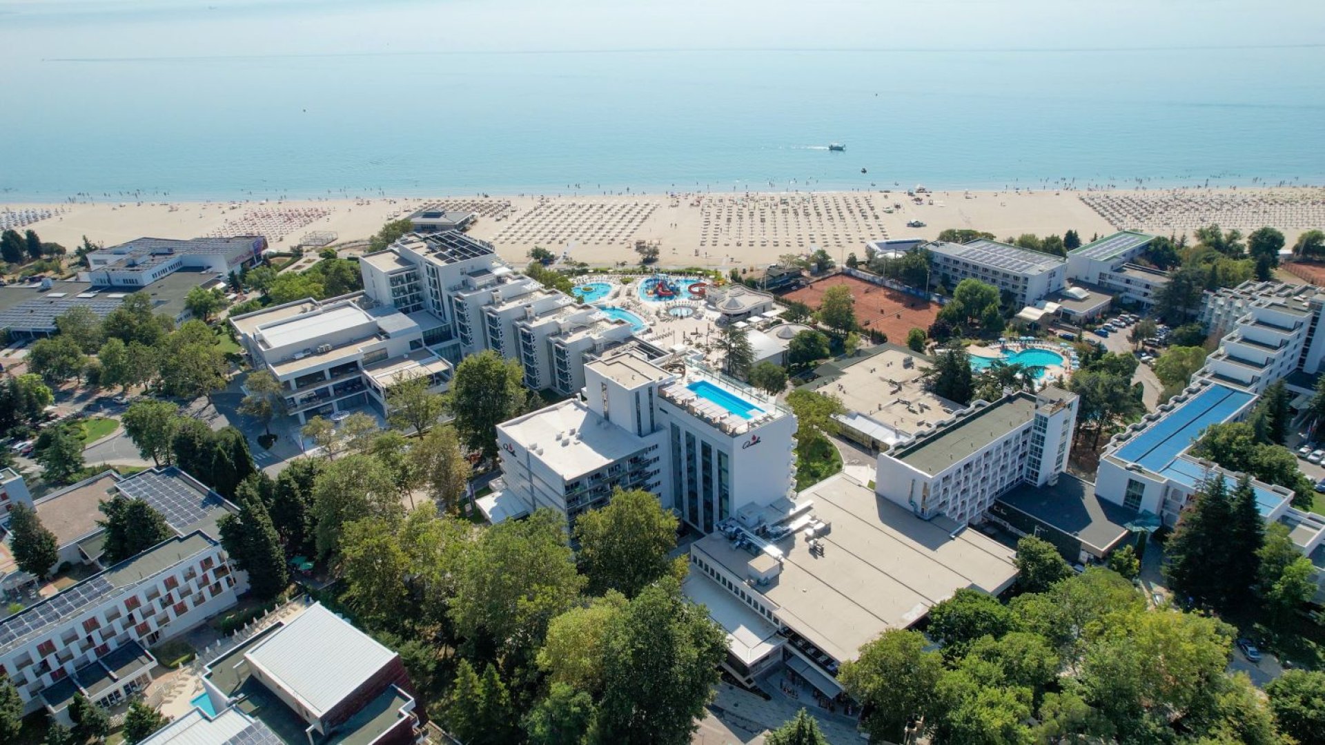 Хотел Амелия в курорт Албена - България