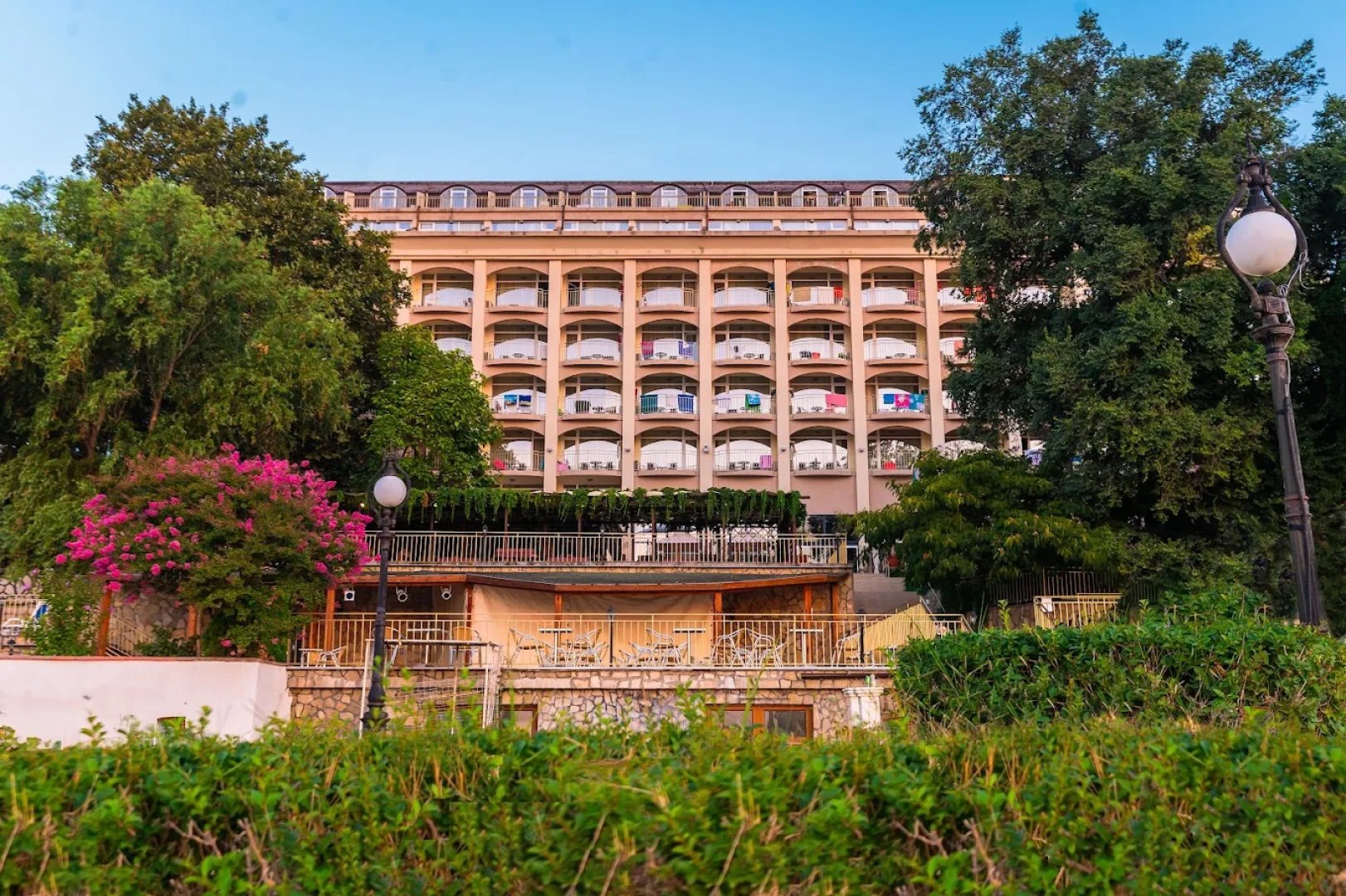 ЧЕРЕН ПЕТЪК ХОТЕЛ ЕЛПИДА БИЙЧ ЗЛАТНИ ПЯСЪЦИ