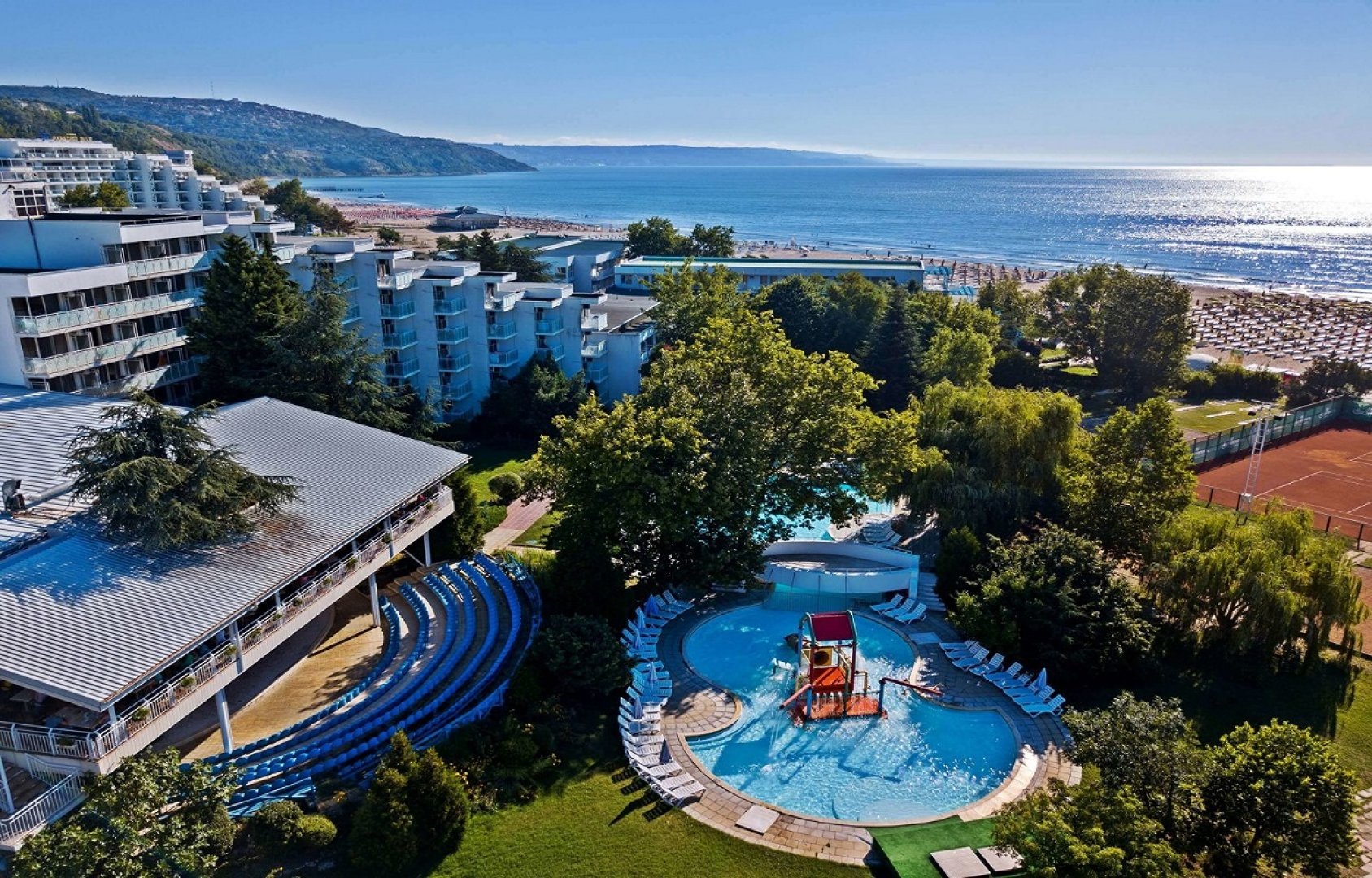 Оферти за хотел Сенди Бийч в курорт Албена - България